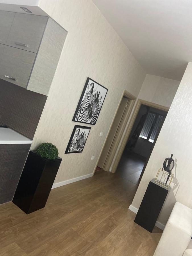 Mb Luxury Apartments Tiranë Eksteriør bilde