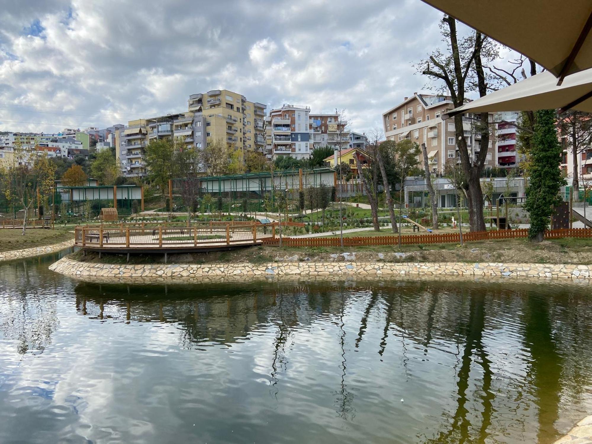 Mb Luxury Apartments Tiranë Eksteriør bilde